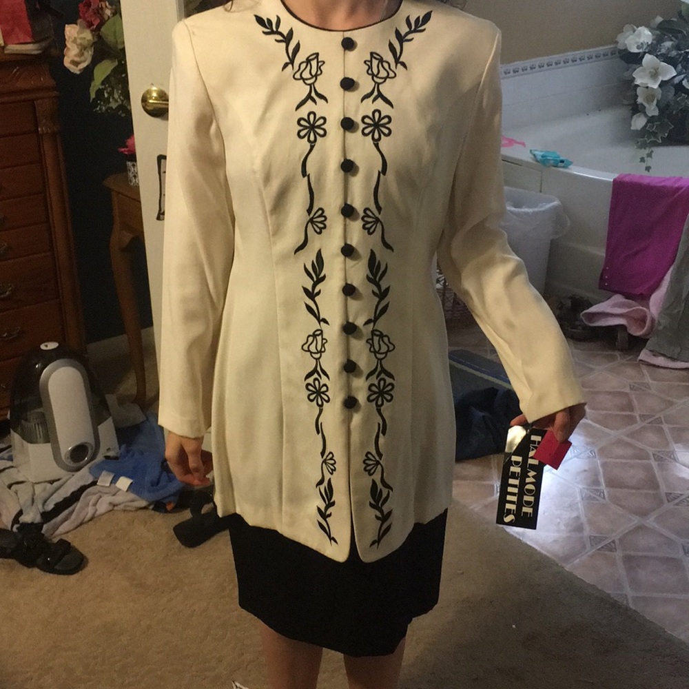 Halmode petite, never worn size 8